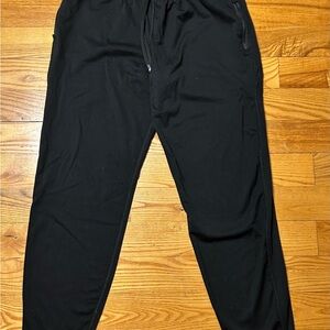 Fabletics Men's Black Joggers